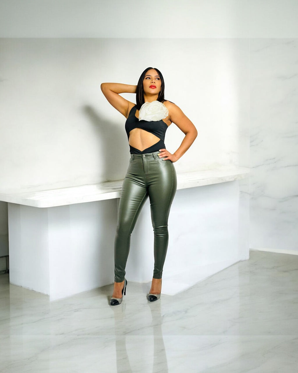 Sculpted Shine Pants - Dark Green, M image